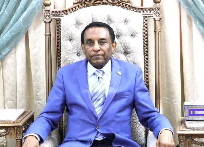 رئيس الوزراء يتبرأ من عبارة “أولاد الناس النضيفين”