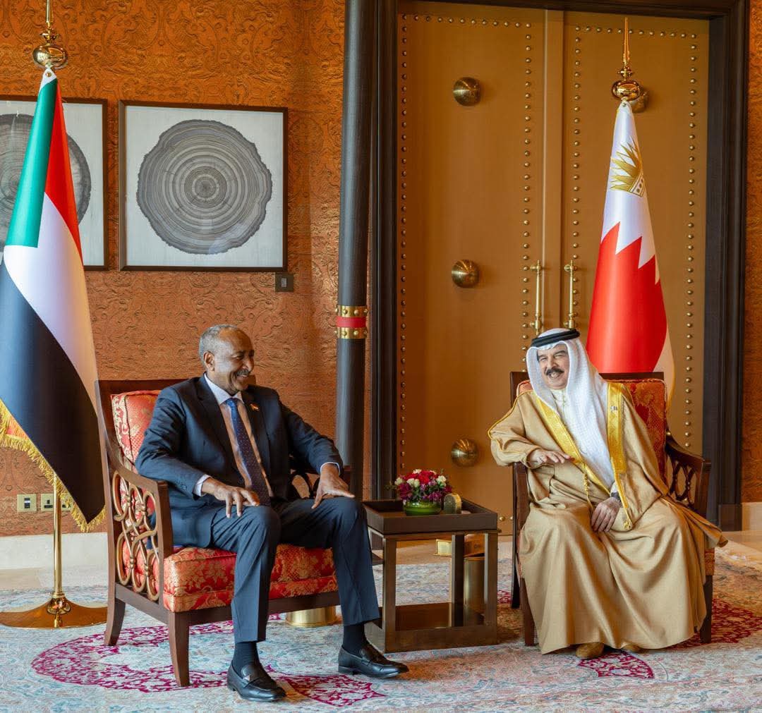 تفاصيل مهمة في لقاء البرهان و ملك البحرين بالمنامة