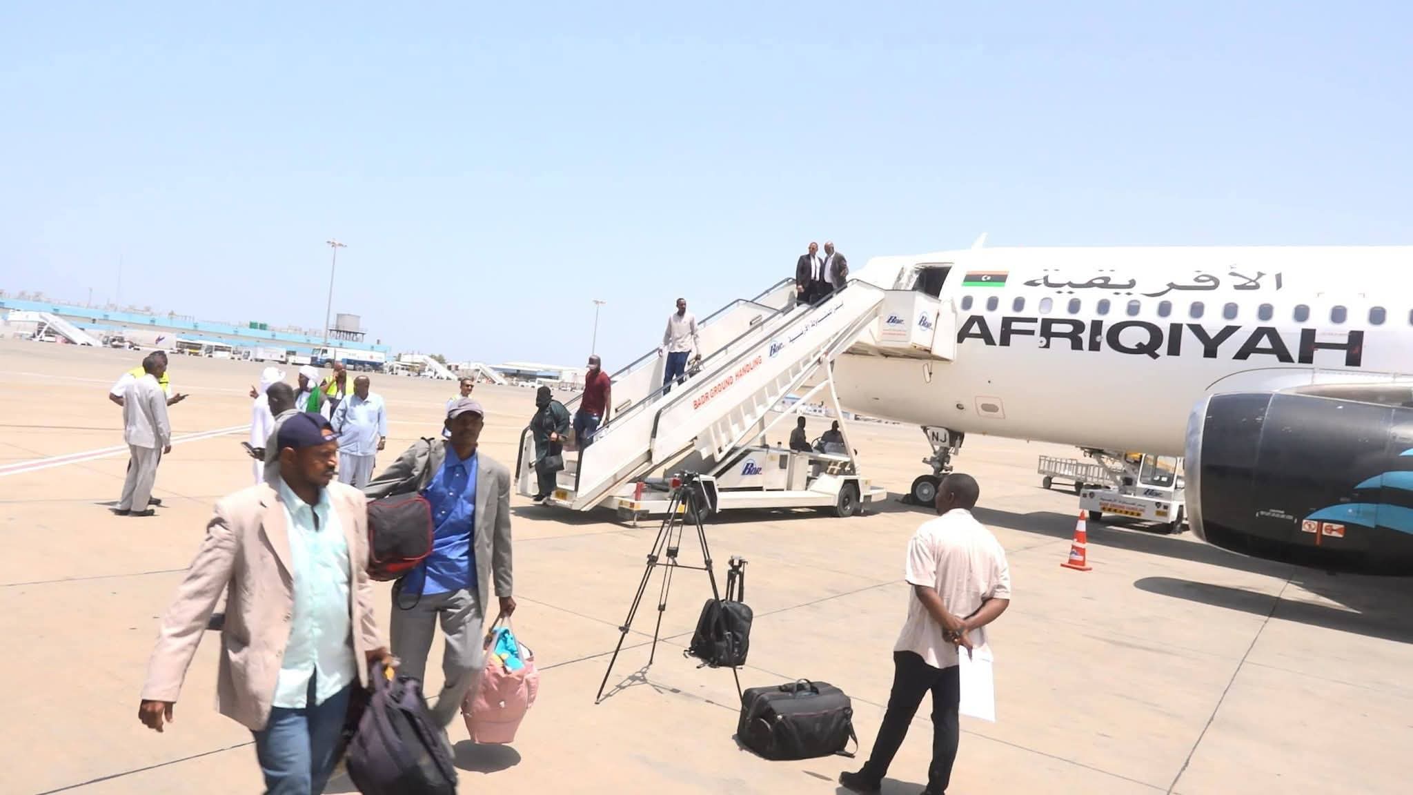وصول الفوج الرابع للسودانيين العائدين من ليبيا
