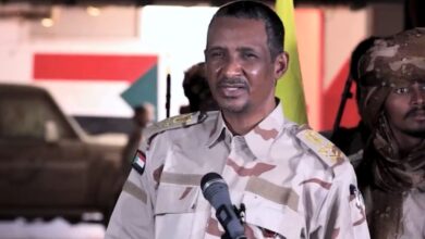 الطيران الحربي يكشف مخابئ حمـ ـيدتي ويشل قيادة المـ ـليشيا