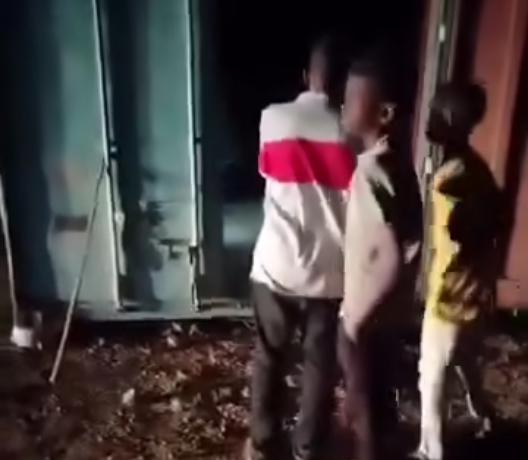مجهولون يختطـ ـفون أطفالًا من حي الأندلس بود مدني