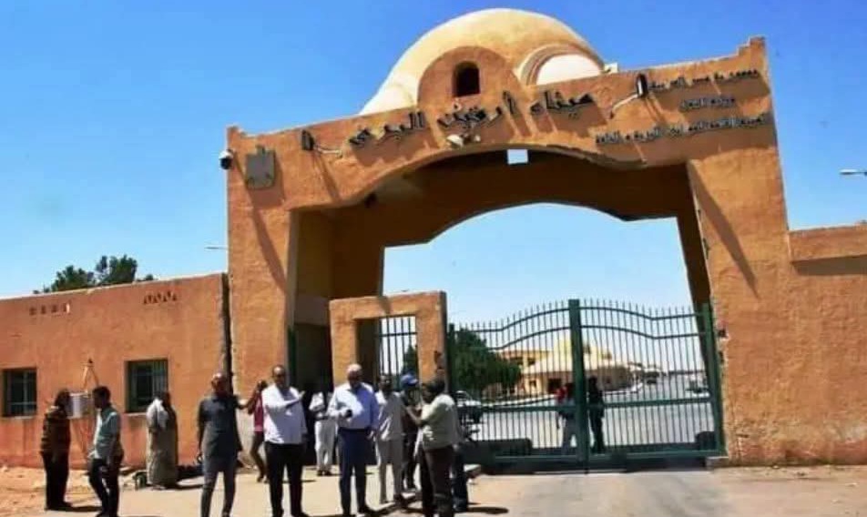 بعد تنسيق مع مصر.. ترحيل 111 من مواطني جنوب السودان عبر السودان