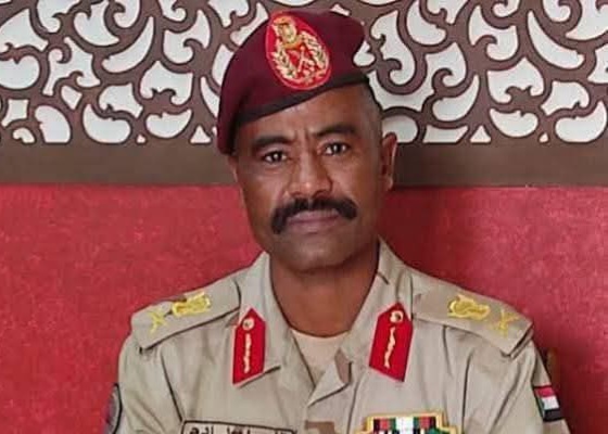 النور القبة يكشف إستخدام قادة الدعـ ـم السريع برامج خاصة على هواتفهم