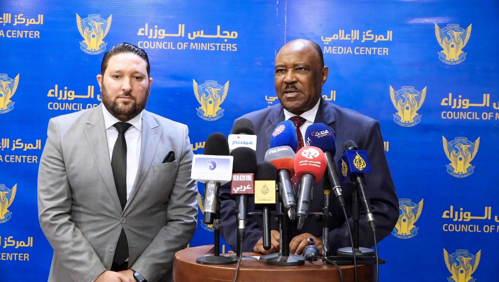 وفد من الاتحاد الأفريقي يصل الخرطوم.. ماذا يحدث؟