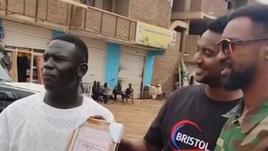 تكريم بائع مياه بـ”الكارو” احتفاءً بنجاحه في الشهادة السودانية