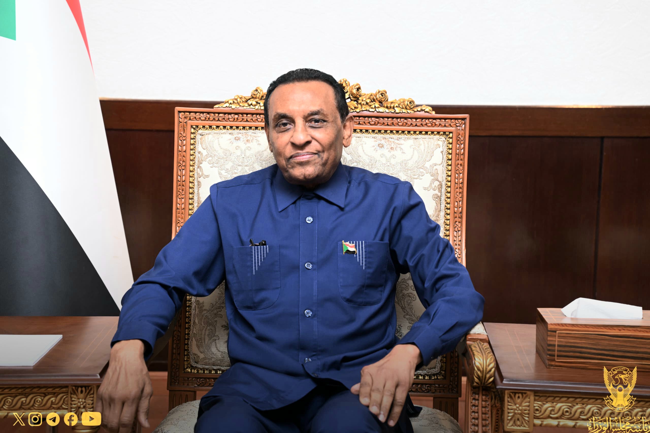 رئيس الوزراء يوجّه باستمرار عمل مراكز الجامعات خارج السودان