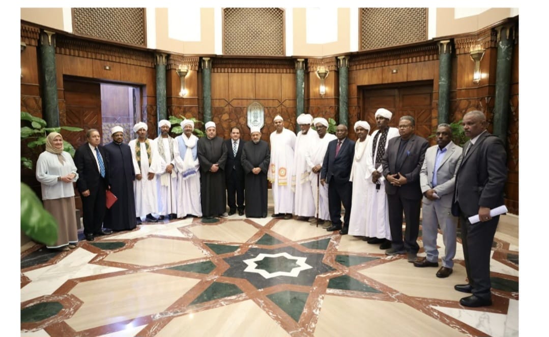 شيخ الأزهر يلتقي مشايخ طرق صوفية سودانية ويؤكد دعم وحدة السودان واستقراره
